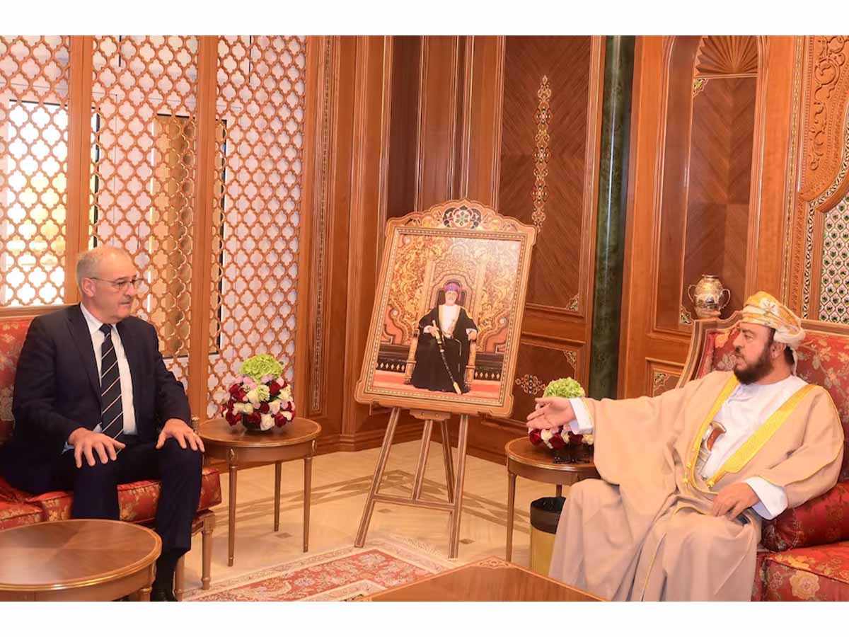 سلطان عمان يتلقى رسالة شفوية من رئيسة الاتحاد السويسري