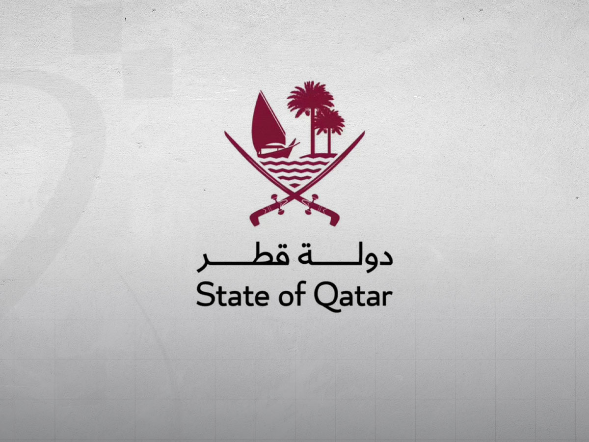 سمو الأمير يؤدي صلاة الجنازة على شهداء واجب الوطن