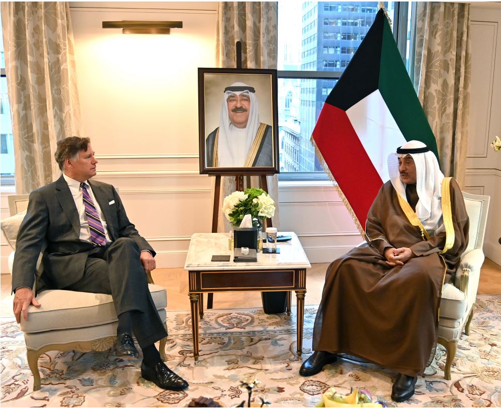 ممثل أمير الكويت ونائب وزير الخارجية الأمريكي يبحثان المستجدات الإقليمية والدولية