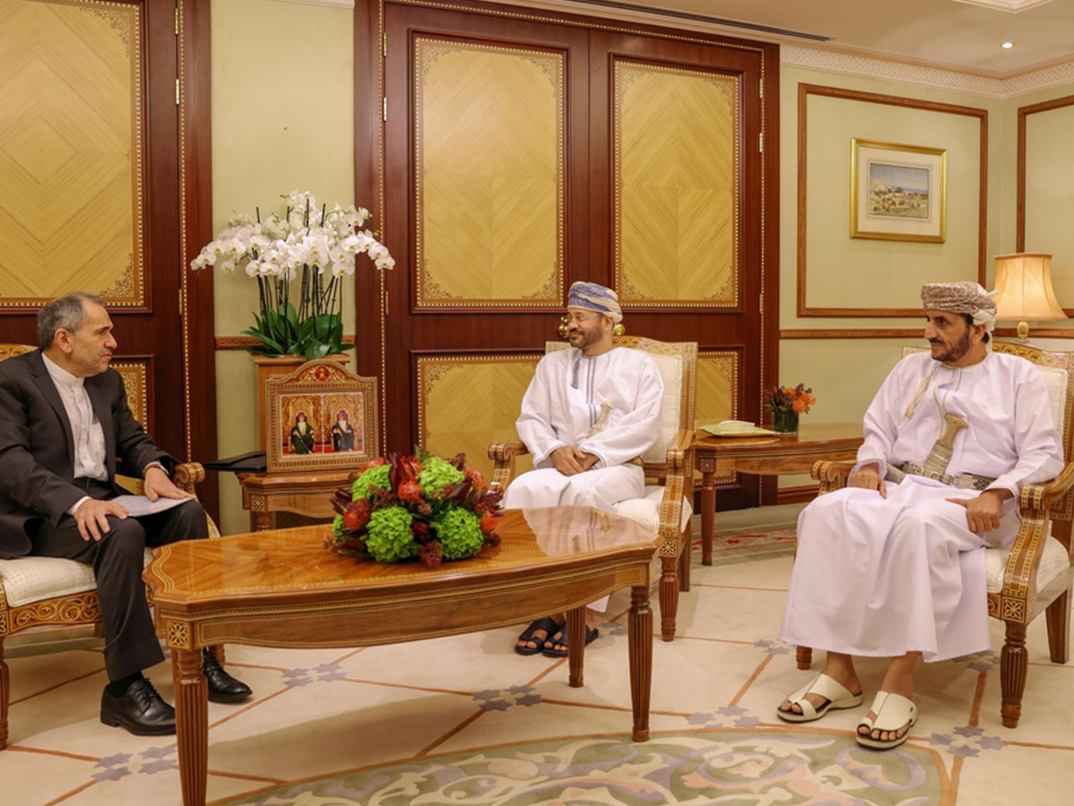 Oman, Iran Talk Regional and International Developments