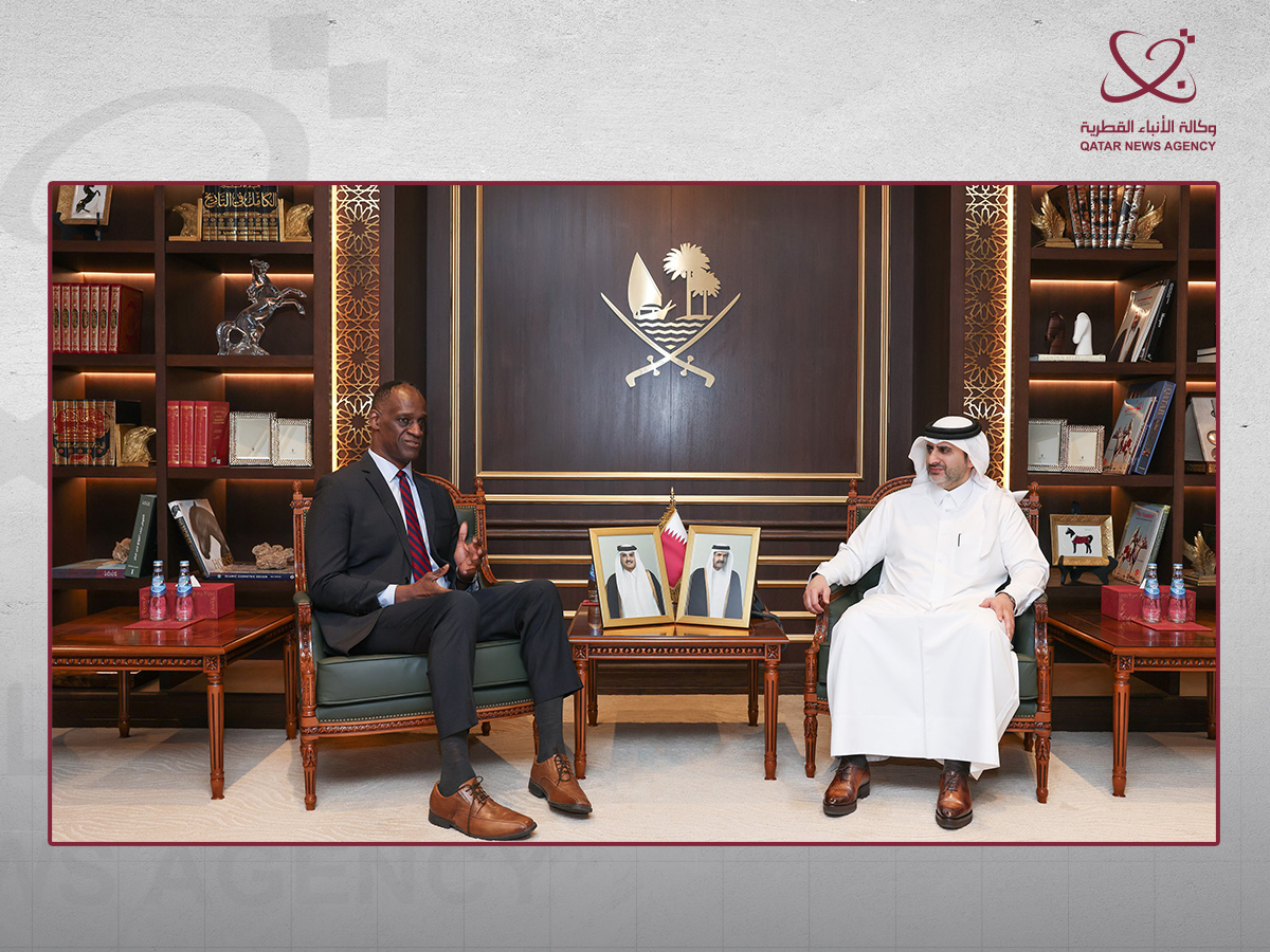 QCB Governor Meets US Ambassador