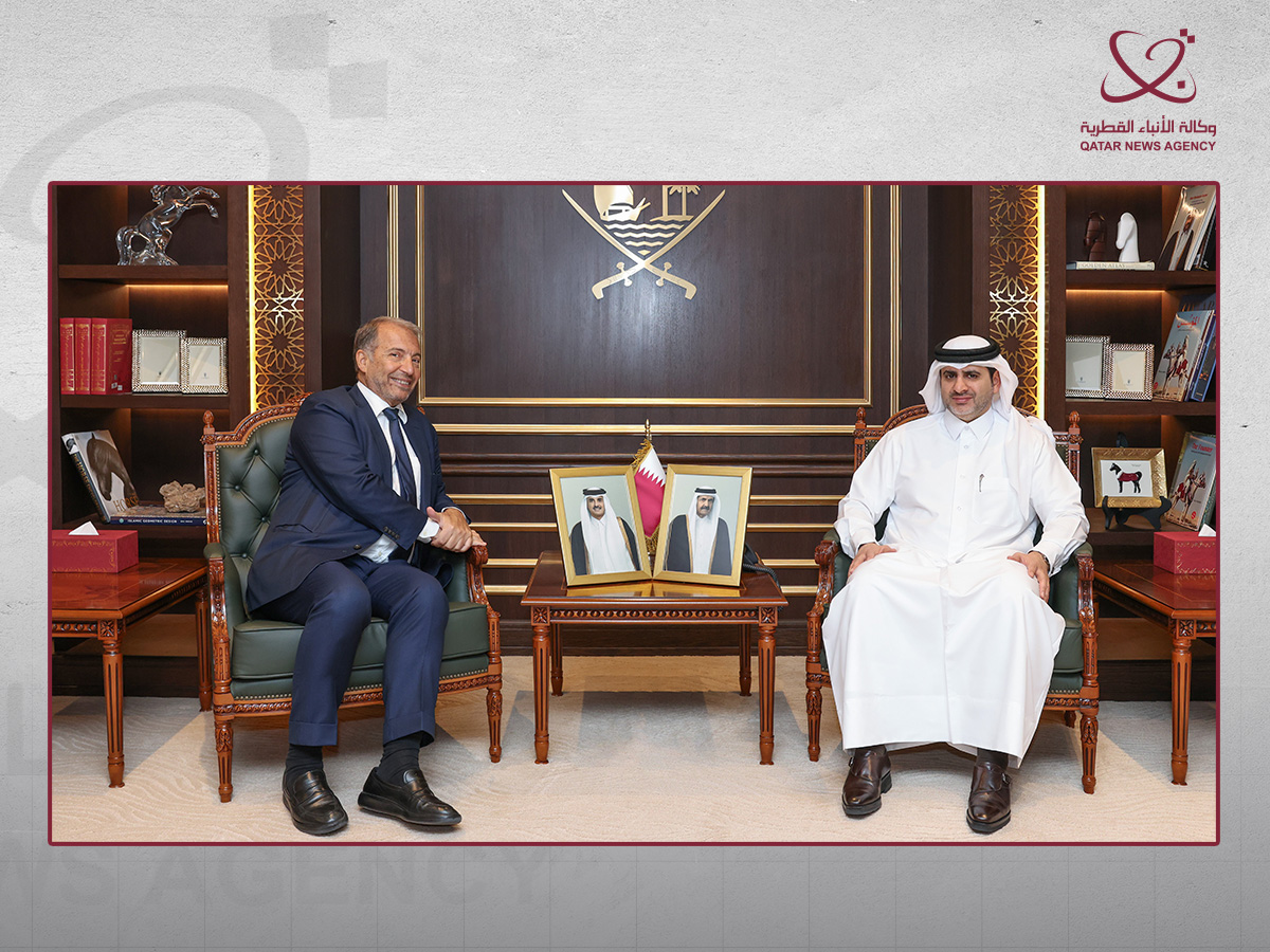 QCB Governor Meets HSBC CEO