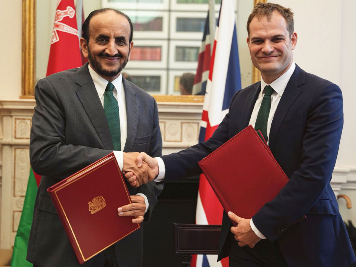 مباحثات بريطانية عمانية لتعزيز التعاون الثنائي