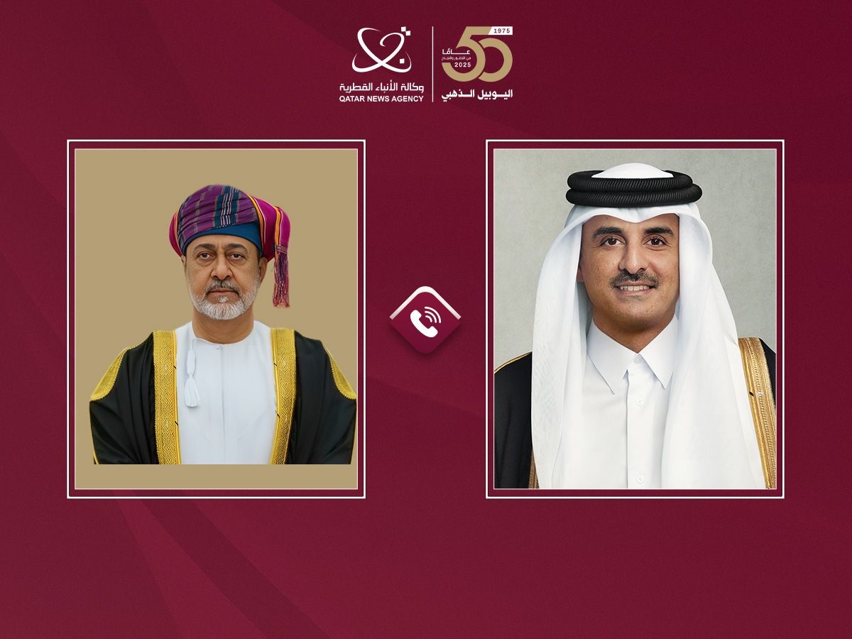 سمو الأمير يتلقى اتصالا هاتفيا من سلطان عمان