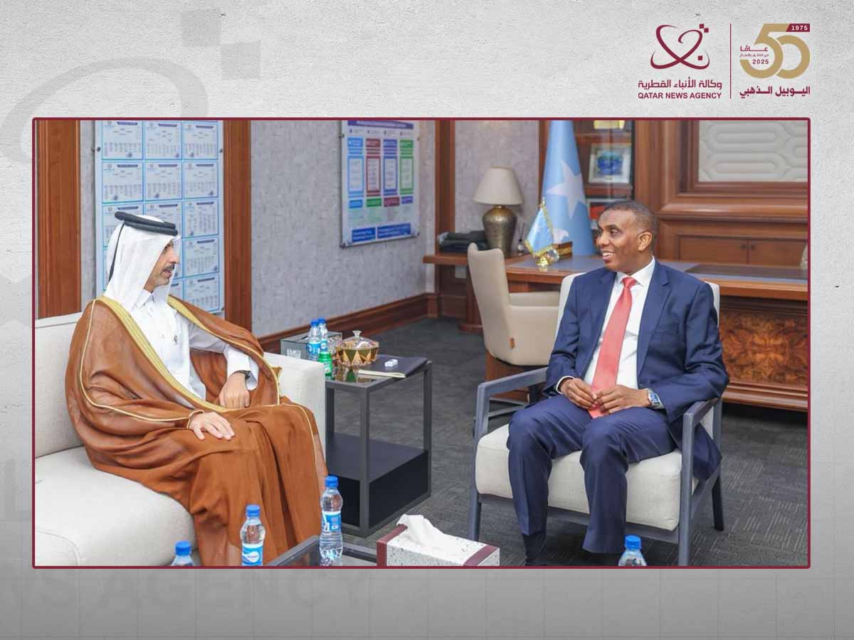 رئيس الوزراء الصومالي يجتمع مع سفير دولة قطر