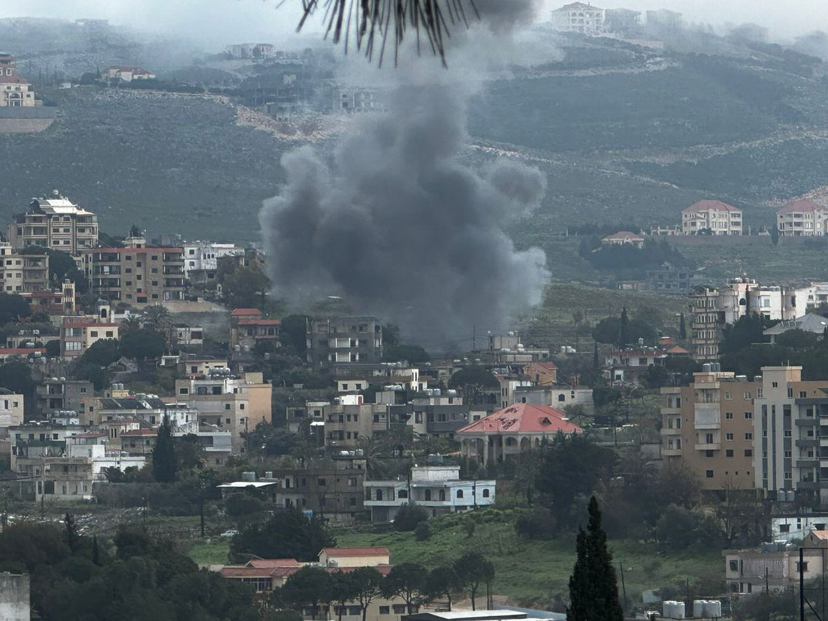 مقتل 6 أشخاص وجرح اثنين في غارات إسرائيلية على جنوب لبنان