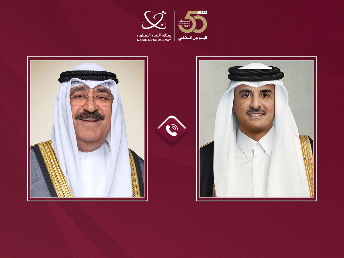 سمو الأمير يتلقى اتصالا هاتفيا من أمير الكويت