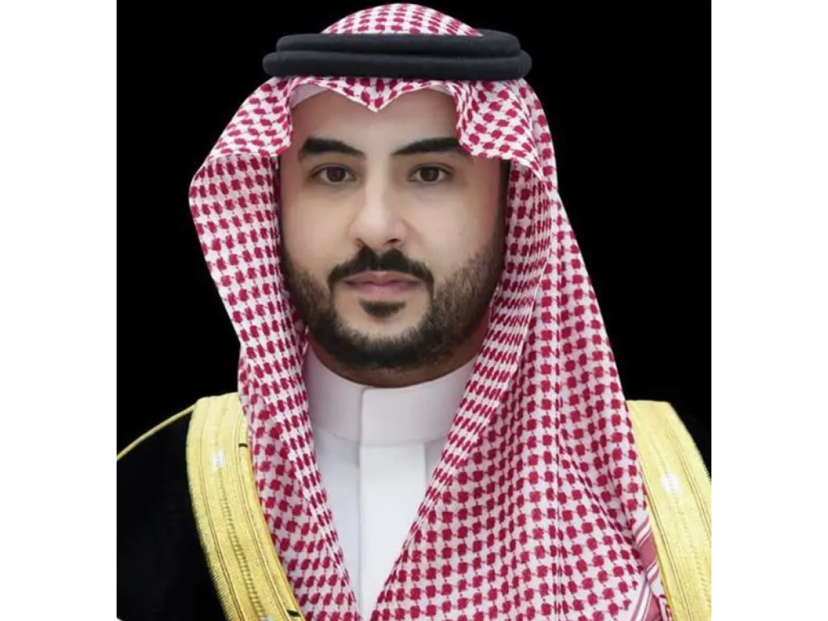 وزير الدفاع السعودي يستعرض مع مسؤول أوكراني العلاقات الثنائية والأزمة الأوكرانية