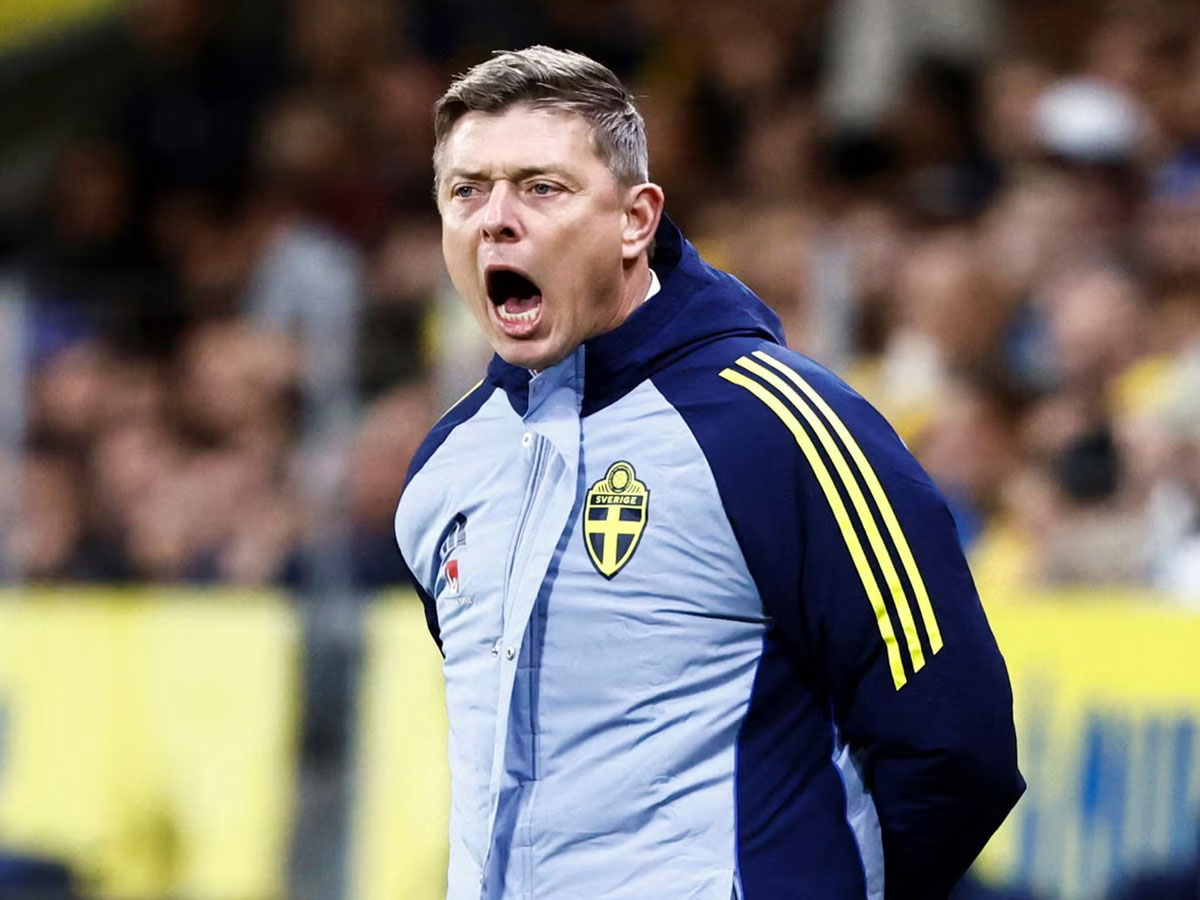 تصفيات مونديال 2026: الاتحاد السويدي يعلن إقالة مدرب المنتخب توماسون