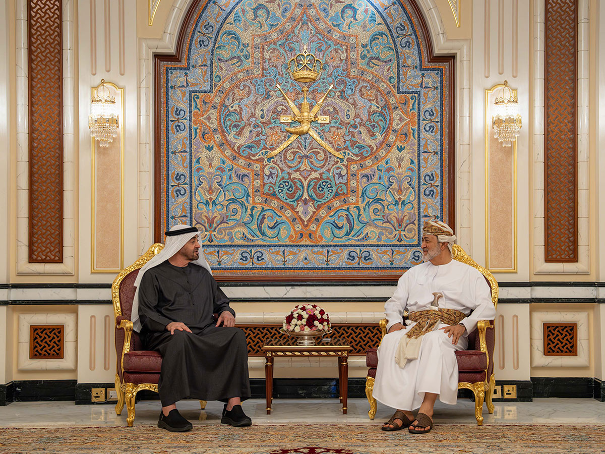 سلطان عمان ورئيس الإمارات يجددان إدانتهما للعدوان الإسرائيلي على قطر