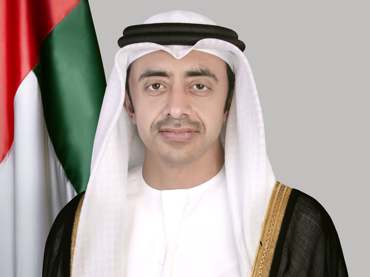 وزير الخارجية الإماراتي يستعرض مع نظيره الروسي العلاقات الثنائية والأوضاع بالمنطقة