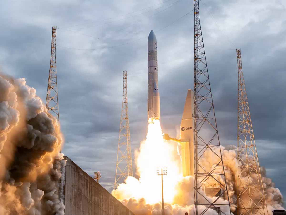 Lanzamiento al espacio del cohete europeo “Ariane 6”