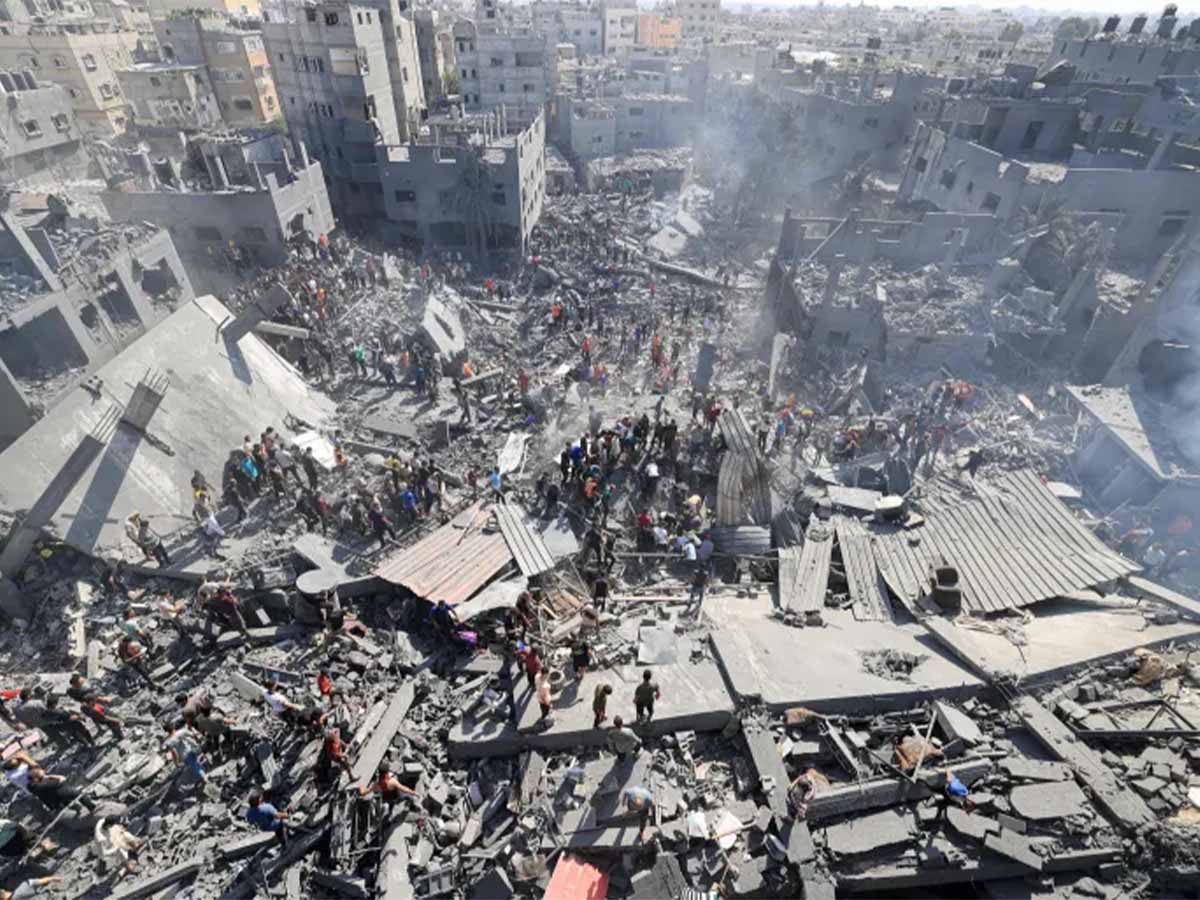 انتشال جثامين 8 شهداء فلسطينيين في غزة وخانيونس