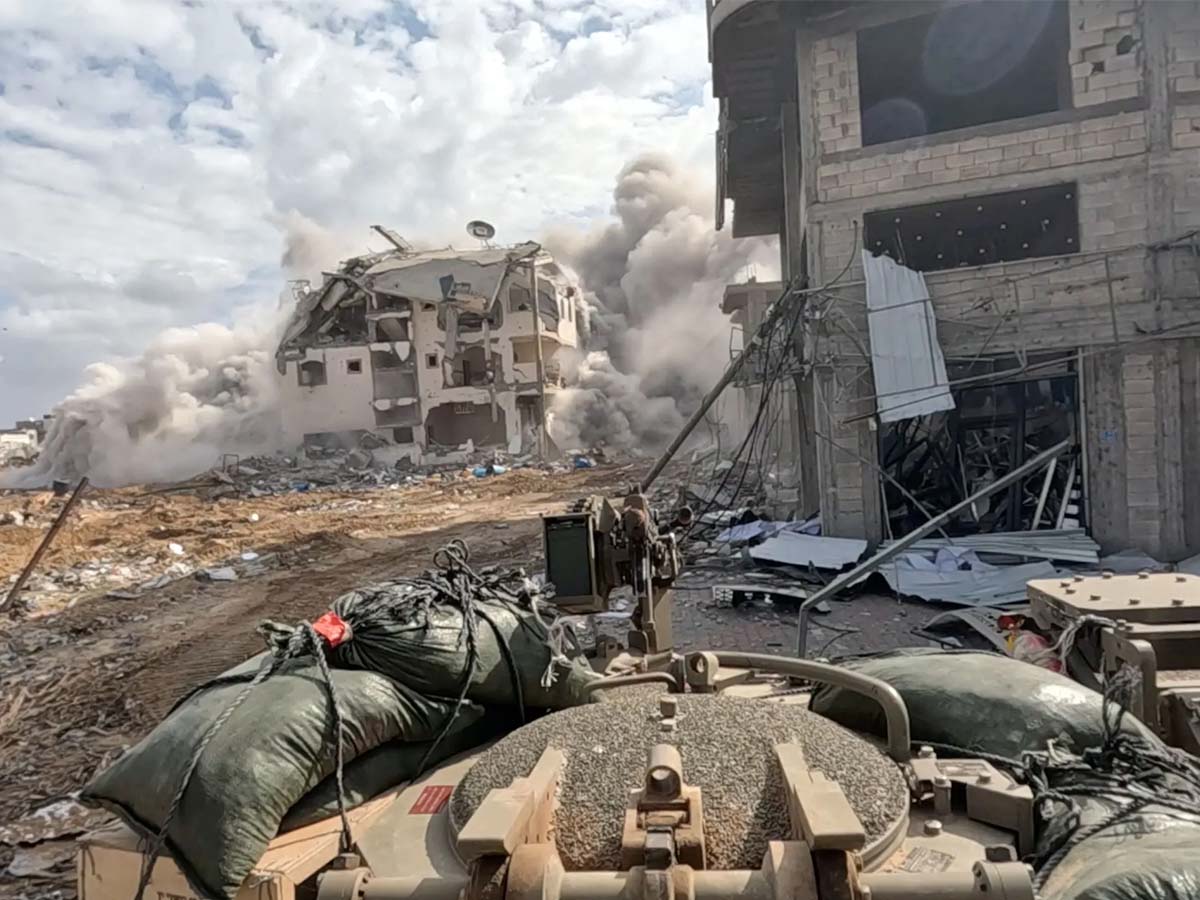إصابات بنيران طيران الاحتلال في مدينتي غزة وخان يونس