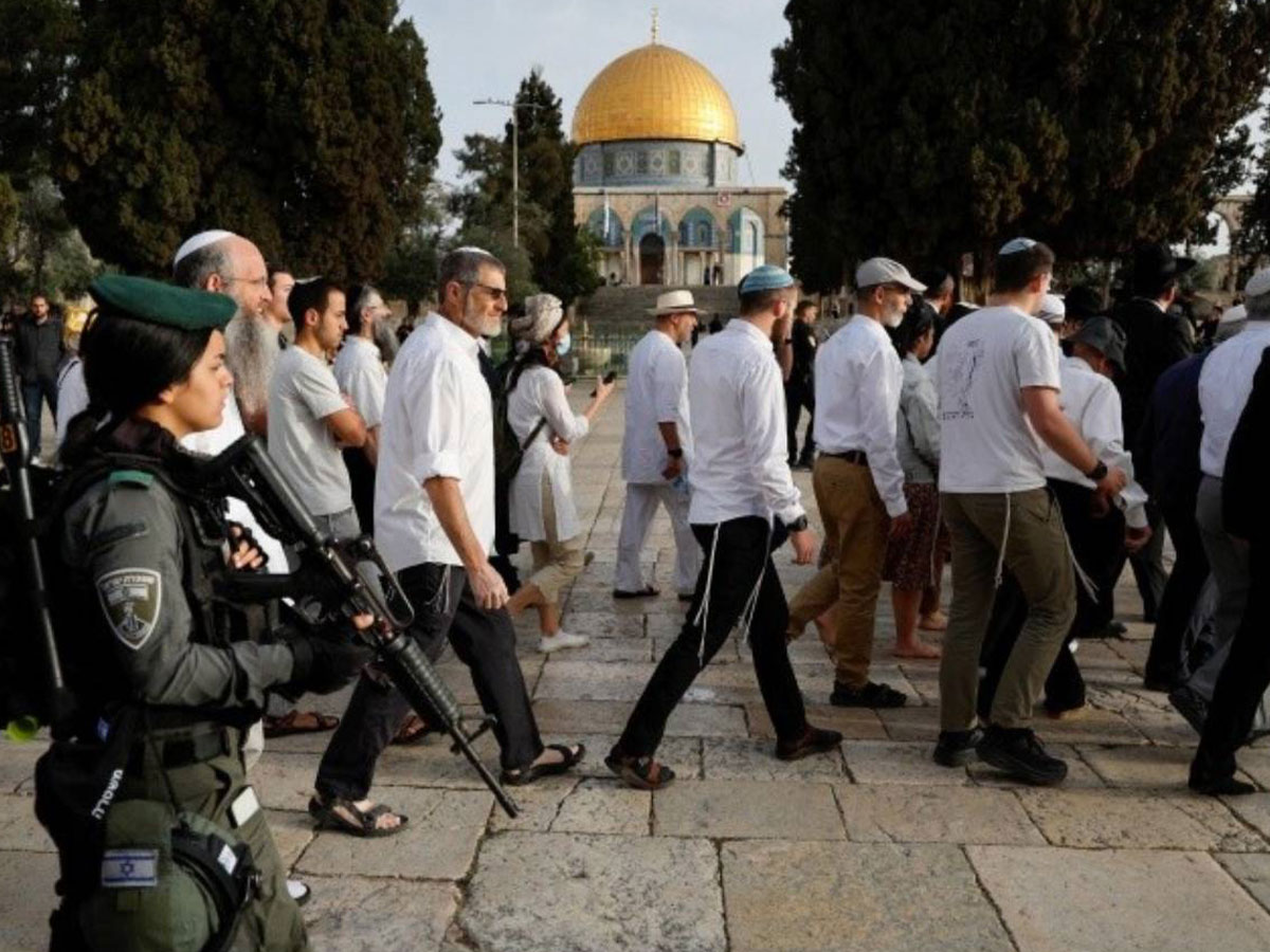 Des centaines de colons mènent une nouvelle intrusion dans la mosquée Al-Aqsa sous la protection de l'occupation israélienne