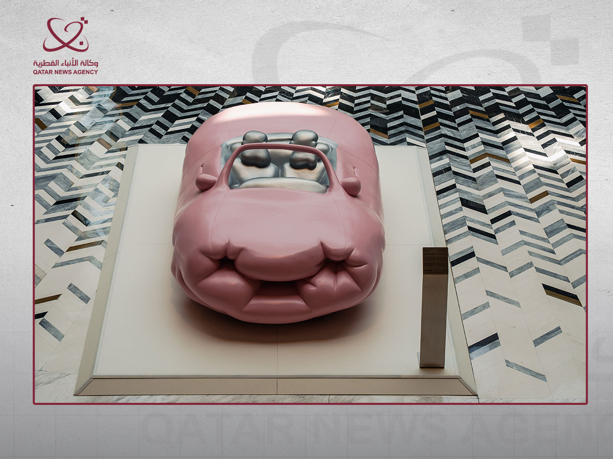 Qatar Museums inaugure l’œuvre d’art installative “Grande voiture décapotable rose"
