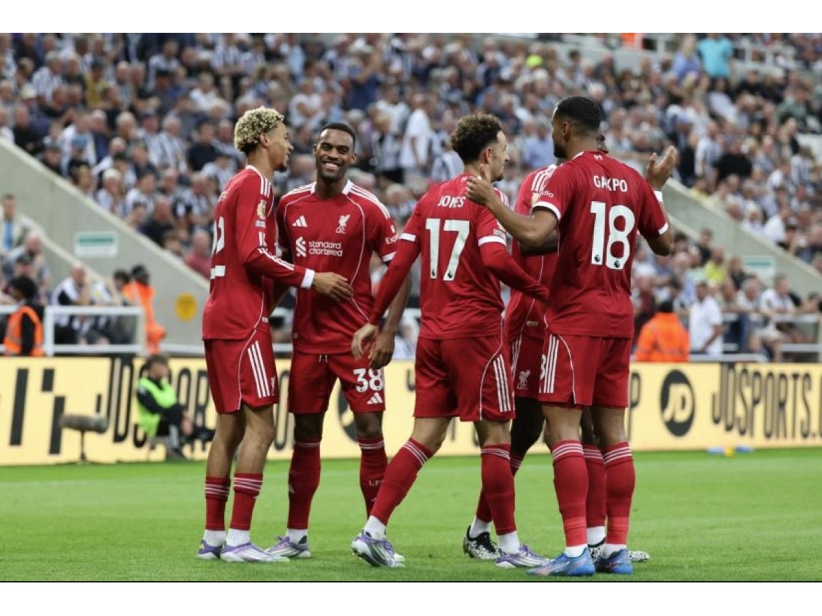 الدوري الإنجليزي.. ليفربول يواجه كريستال بالاس بحثا عن الفوز السادس تواليا غدا