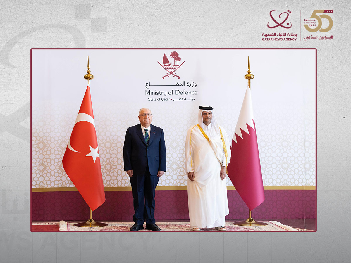 نائب رئيس مجلس الوزراء ووزير الدولة لشؤون الدفاع يلتقي وزير الدفاع التركي