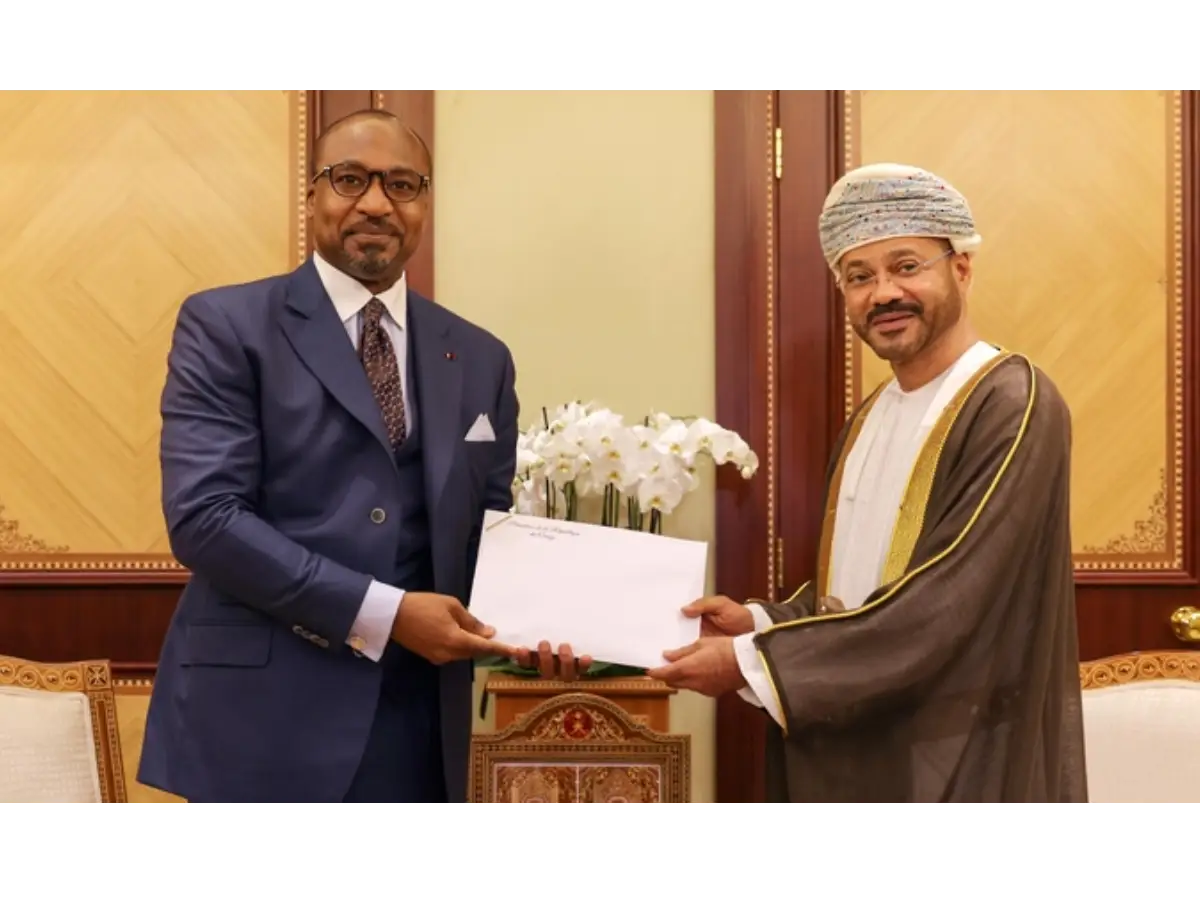 سلطان عمان يتلقى رسالة خطية من رئيس جمهورية الكونغو