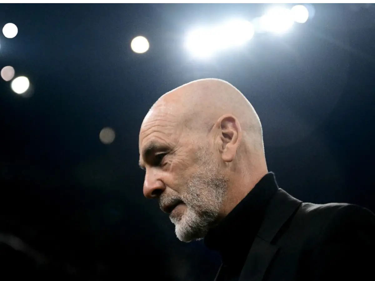 فيورنتينا الإيطالي يعلن إقالة مدربه بيولي لسوء النتائج