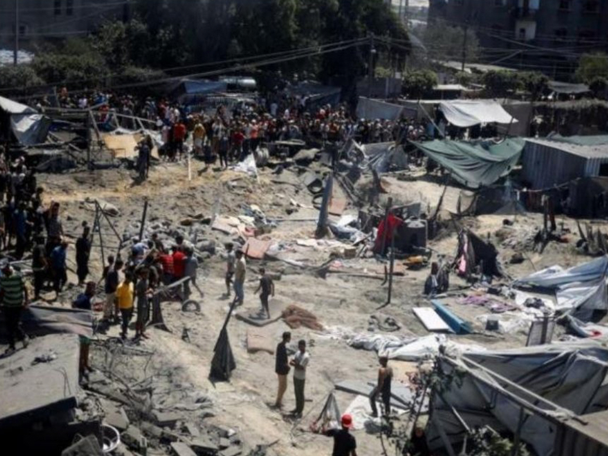 استشهاد 13 فلسطينيا جراء قصف الاحتلال الإسرائيلي وسط قطاع غزة