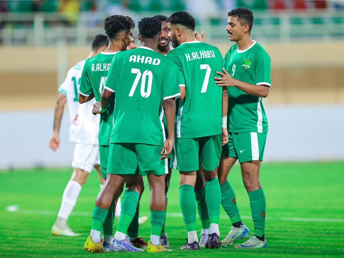 وفد خليجي يقف على جاهزية ملعب مباريات النهضة العماني في دوري أبطال الخليج للأندية