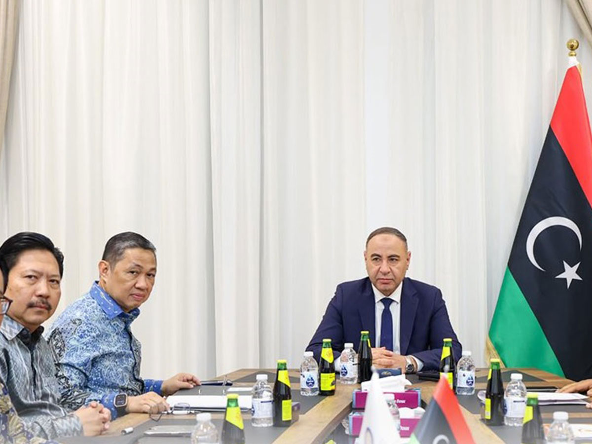 وزير الخارجية الليبي يبحث مع نائب وزير الخارجية الإندونيسي تعزيز العلاقات الثنائية