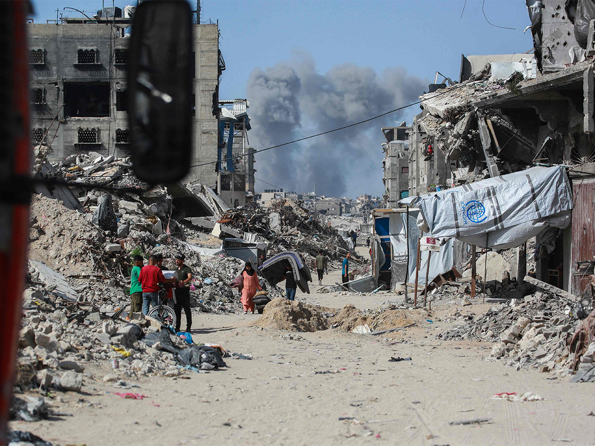 استشهاد 8 فلسطينيين في استهداف الاحتلال الإسرائيلي لمخيم البريج وسط قطاع غزة