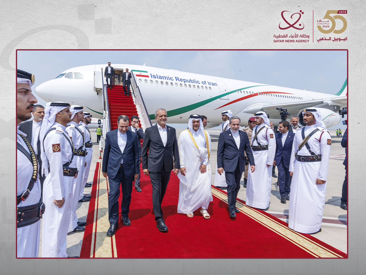 الرئيس الإيراني يصل الدوحة