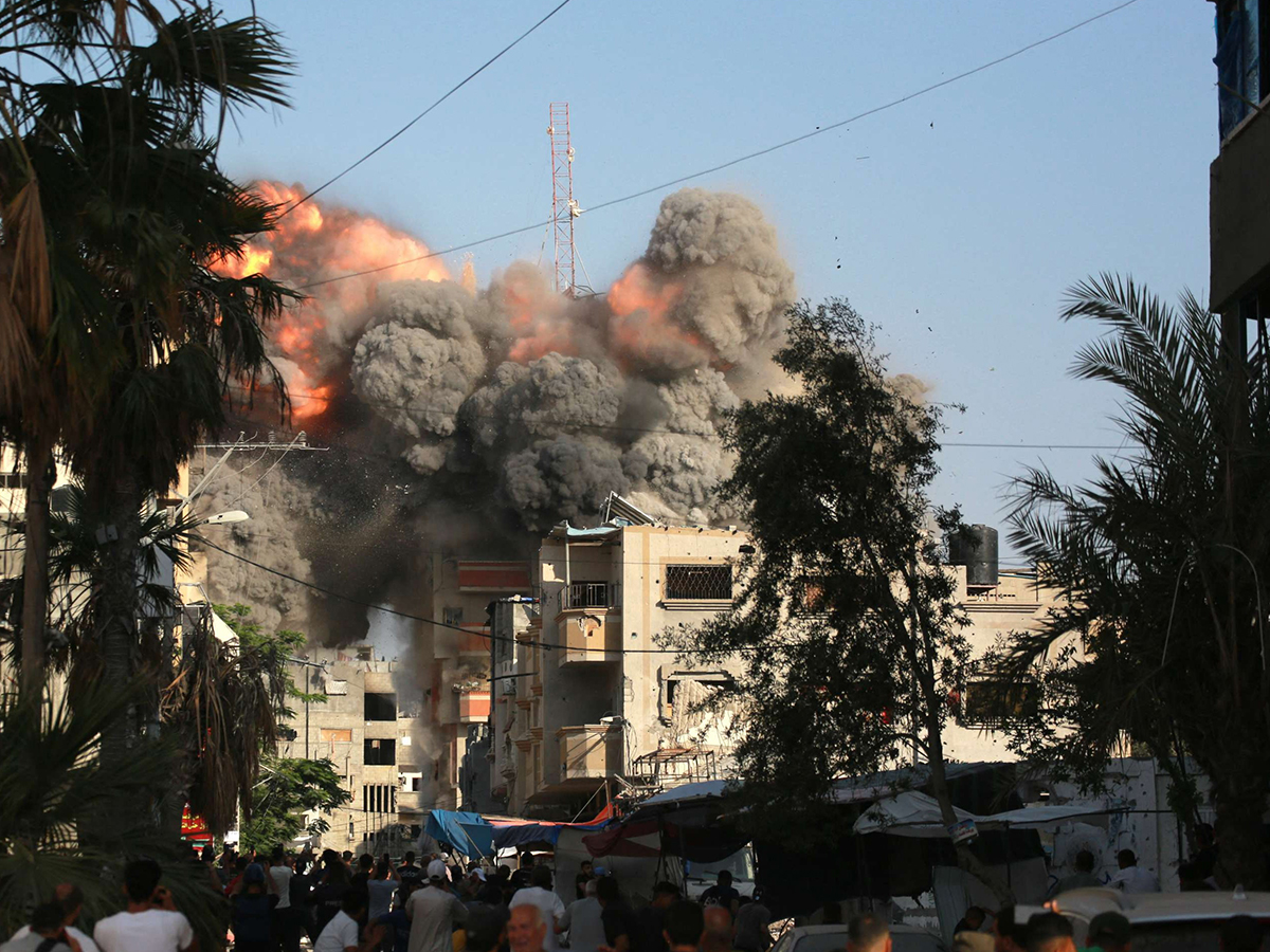 استشهاد 7 فلسطينيين في قصف إسرائيلي على غزة ودير البلح